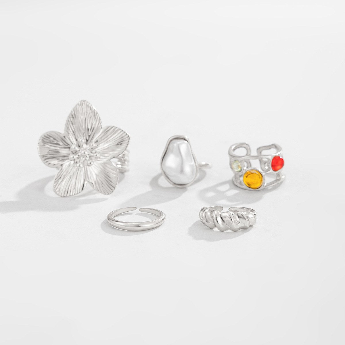 Set di 5 anelli per piedi con perle barocche, color argento